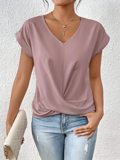 Velia – V-Neck with a Chic Twist