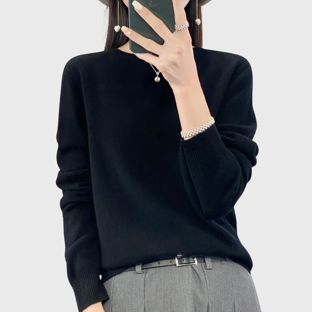 Anette - Warm sweater for cold days