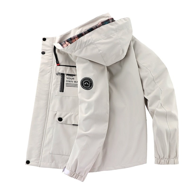 Berenike – Comfortable Wind- and Waterproof Outdoor Jacket