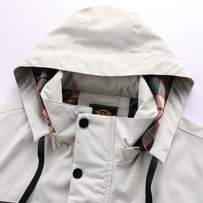 Berenike – Comfortable Wind- and Waterproof Outdoor Jacket