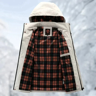 Berenike – Comfortable Wind- and Waterproof Outdoor Jacket