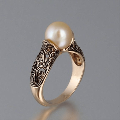 Vintage pearl gold ring