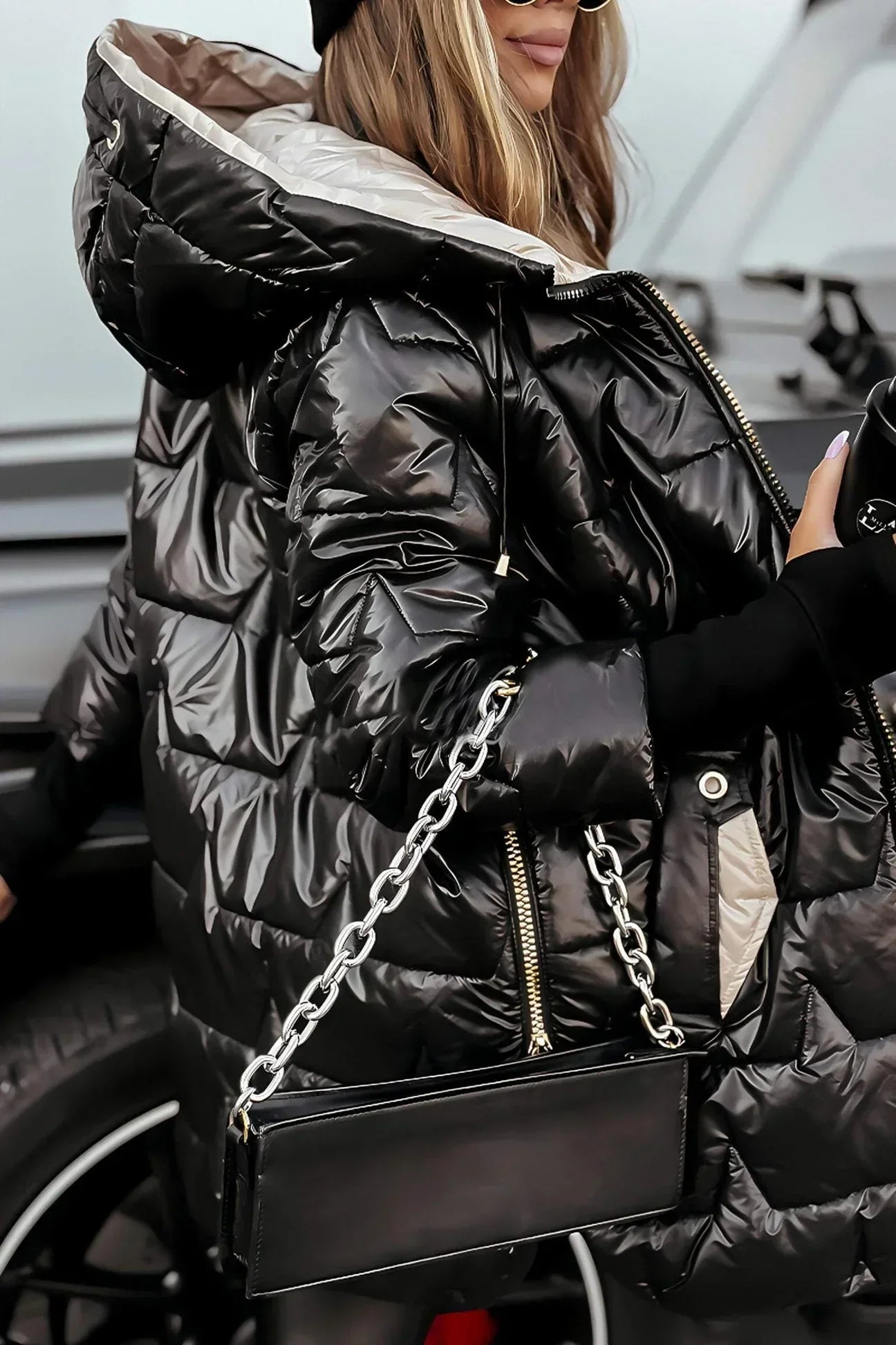 Noelia – Elegant Winter Coat with Hood and Lining